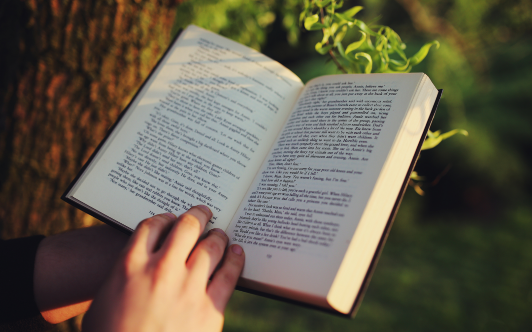 Cinco libros que te harán habitar el bosque este verano