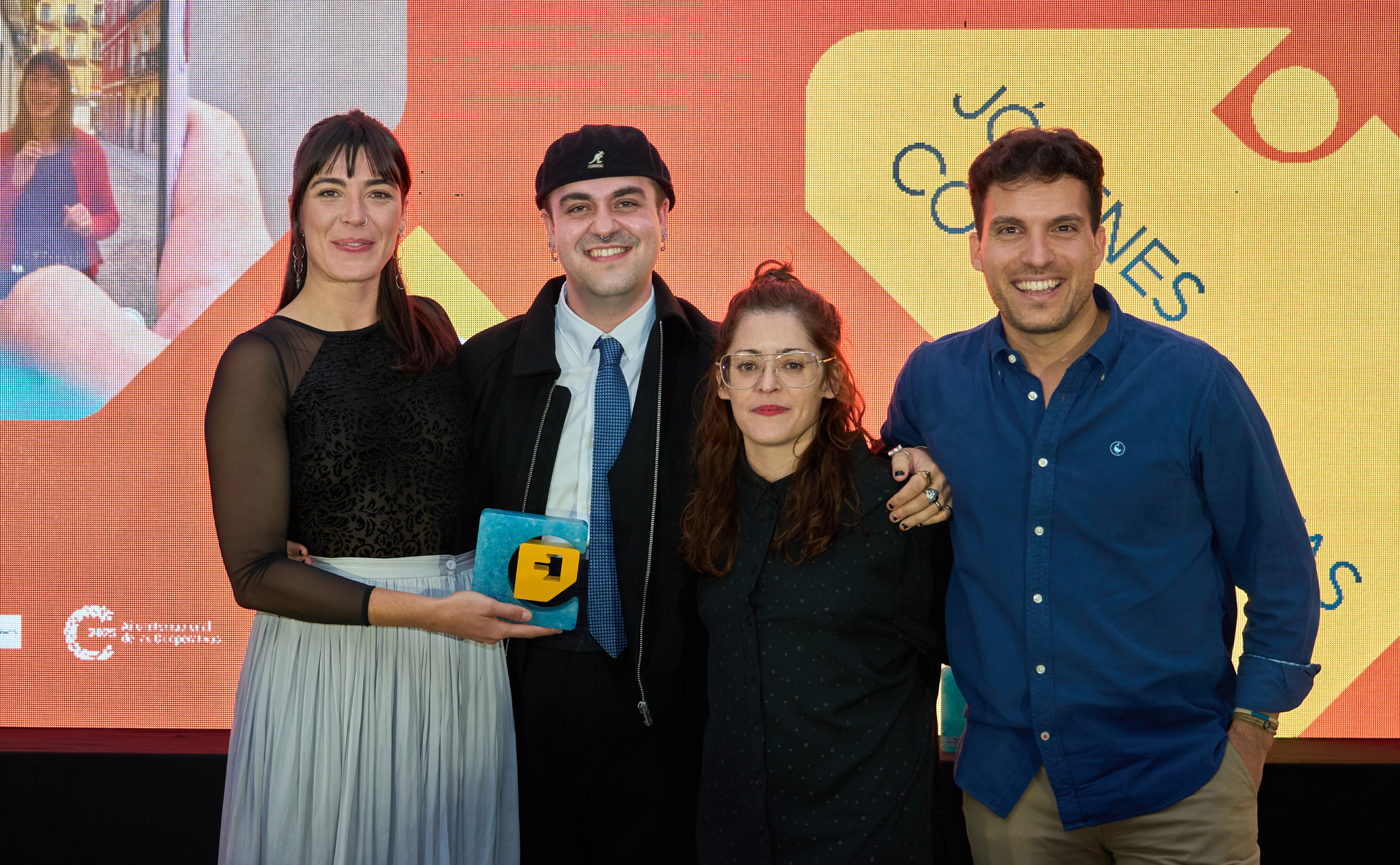 Guapa, lista y cooperativista