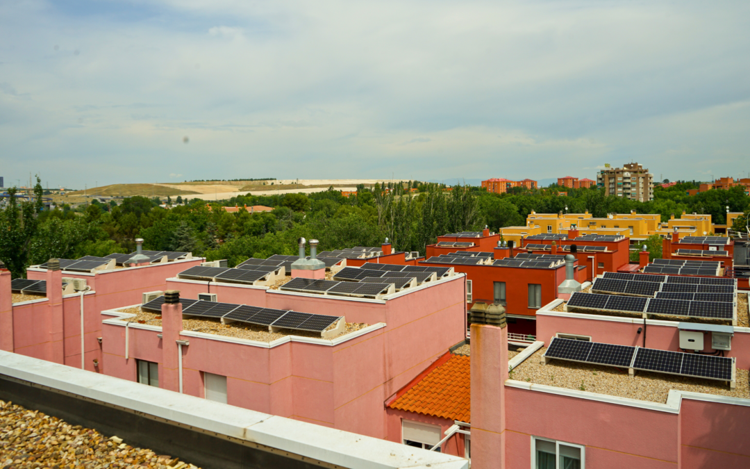 Ecooo logra una ayuda del IDAE que reduce un 20% el coste del autoconsumo colectivo